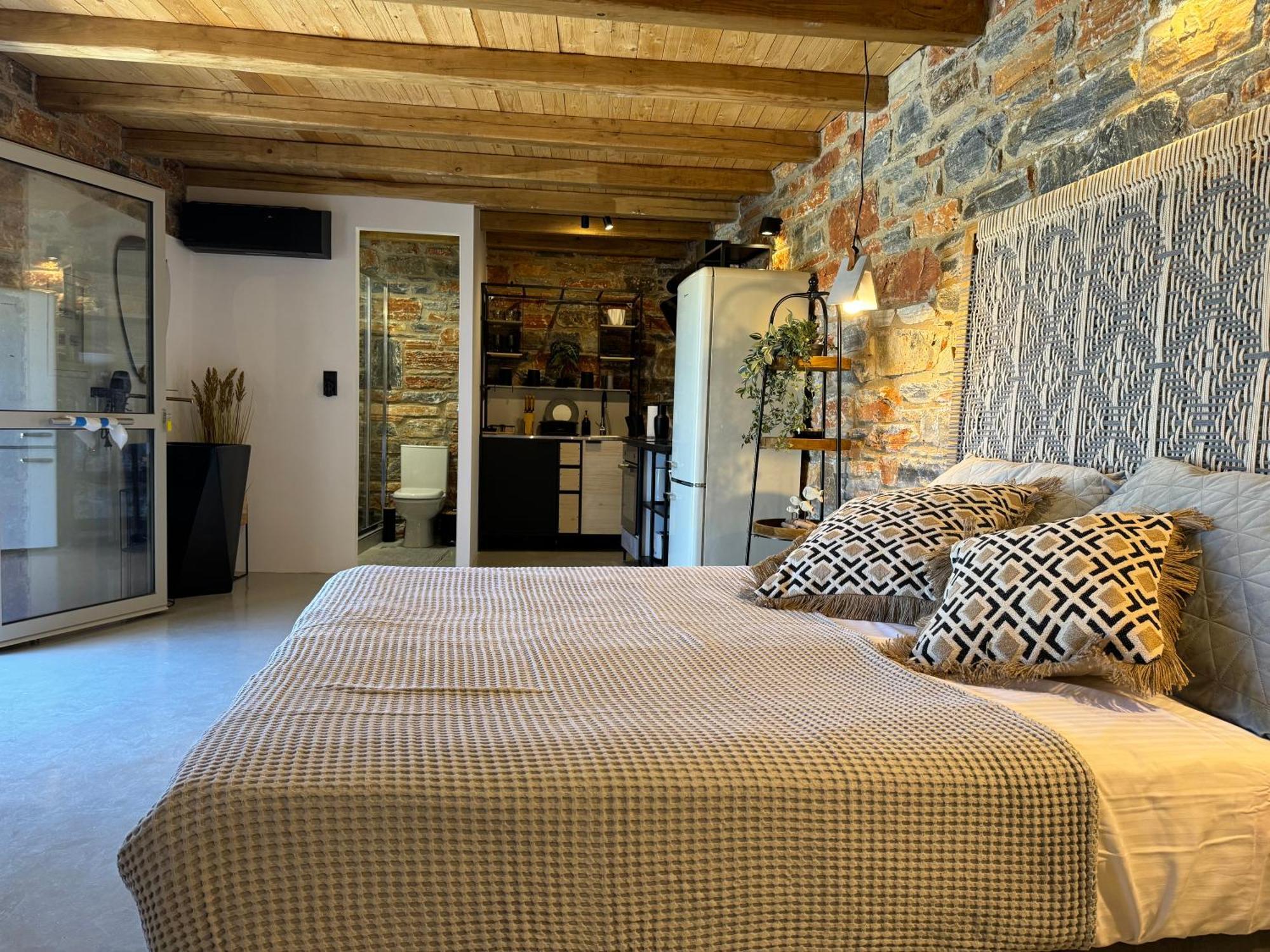 Harmony Luxury Naxos *
