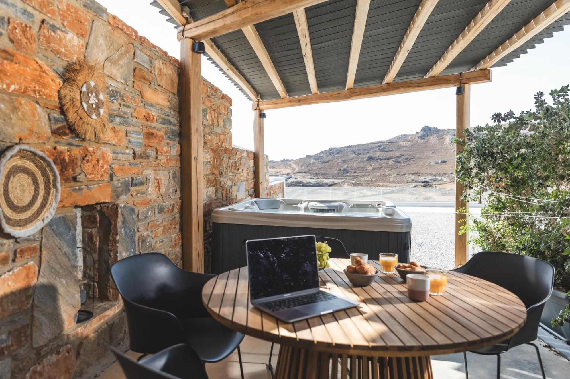 Harmony Luxury Naxos
